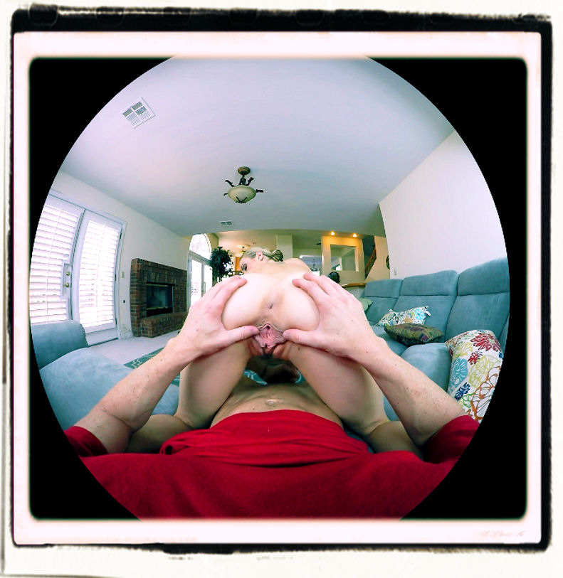 Karla Kush VR doggy position