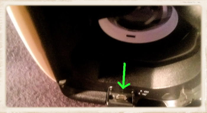 Gear VR inside connector prong