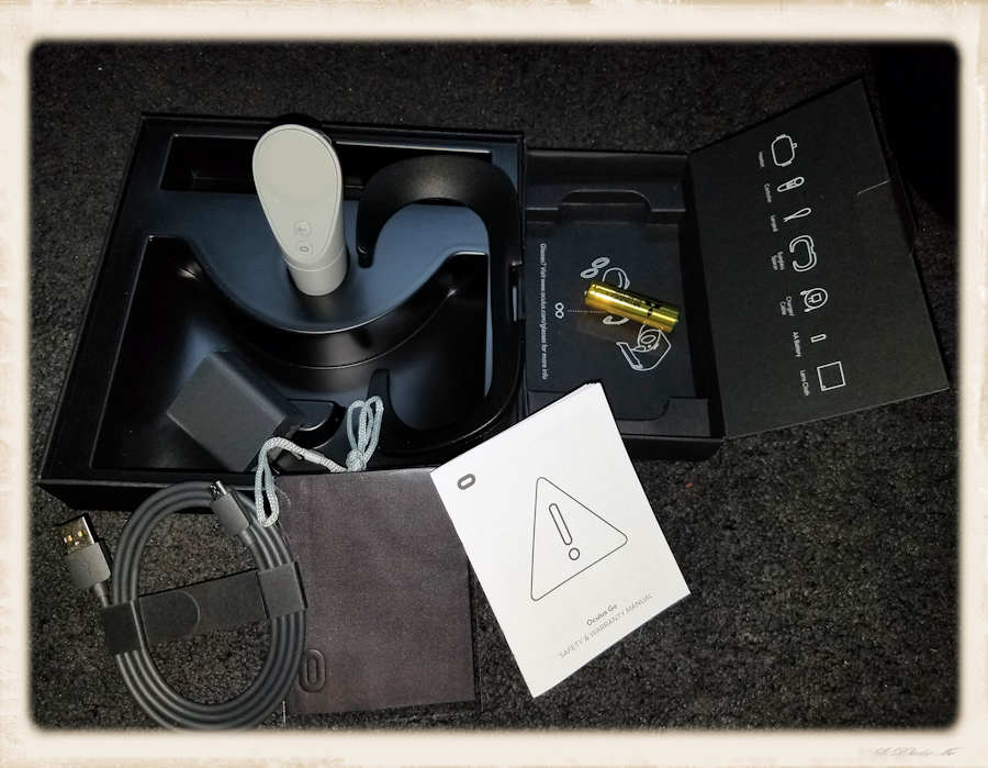 Oculus Go box accessories