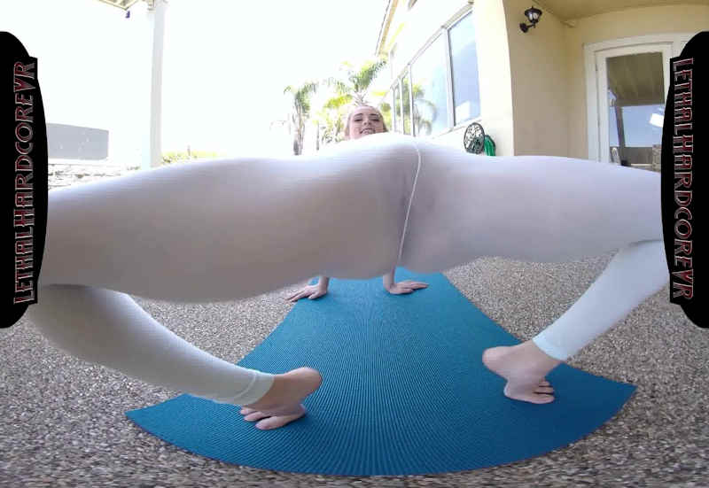 Kyler Quinn looks HORNY in yoga pants!